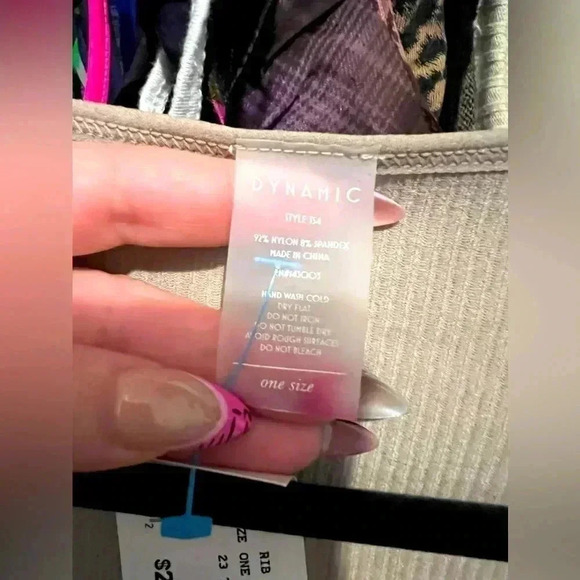 NWT Tan Seamless Long Sleeve Deep V Ribbed Top - Picture 6 of 6